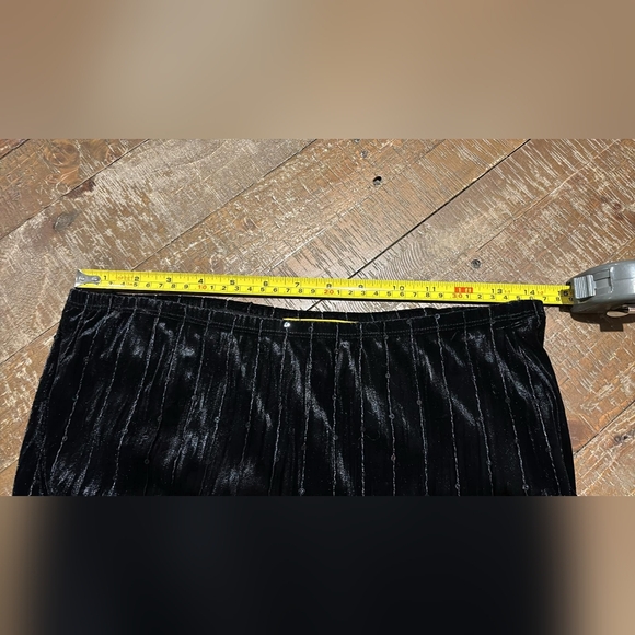 Mirasol Black Velvet Skirt with Subtle Holiday Sparkle - Picture 4 of 7